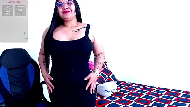 Snapshot of emily-rousee- chatting on 02/11/26, 12:54 emily-rousee- online show from 02/11/26, 12:54