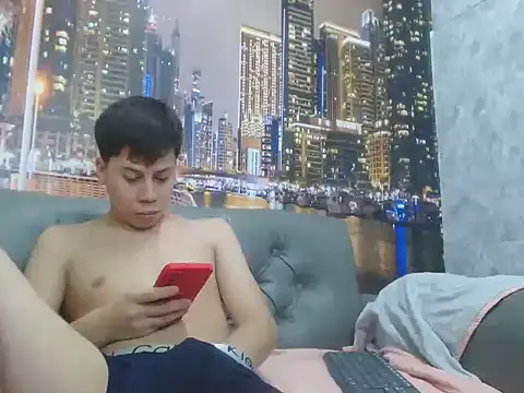 Snapshot of santiago_xxxcol chatting on 04/15/26, 11:49 santiago xxxcol online show from 04/15/26, 11:49
