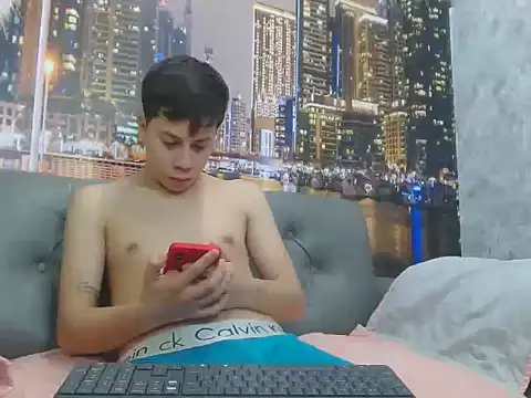 Snapshot of santiago_xxxcol chatting on 04/17/26, 11:08 santiago xxxcol online show from 04/17/26, 11:08