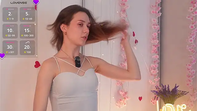 RoseliaLocatelli online show from 06/17/26, 03:09
