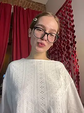 Snapshot of MyKittySayMeow chatting on 02/14/26, 08:27 MyKittySayMeow online show from 02/14/26, 08:27