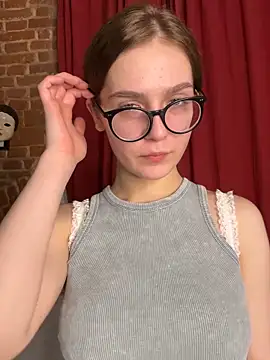 Snapshot of MyKittySayMeow chatting on 03/04/26, 08:48 MyKittySayMeow online show from 03/04/26, 08:48