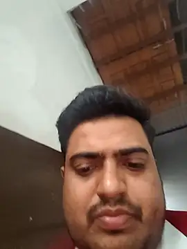 Snapshot of hunterkingshan chatting on 02/04/26, 12:11 hunterkingshan online show from 02/04/26, 12:11