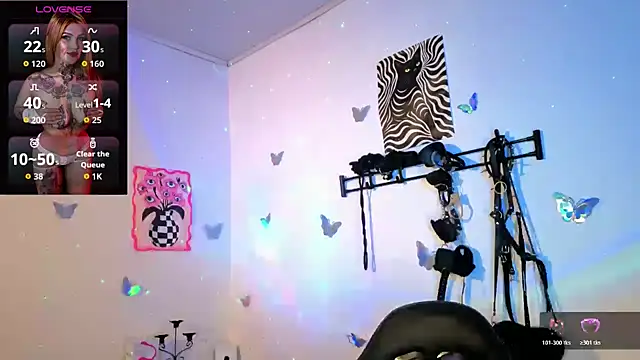 Snapshot of Zoeee_001 chatting on 03/26/26, 05:57 Zoeee 001 online show from 03/26/26, 05:57