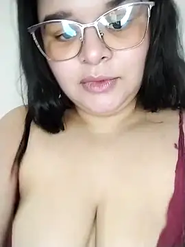 SamanthaStonee online show from 05/08/26, 08:25