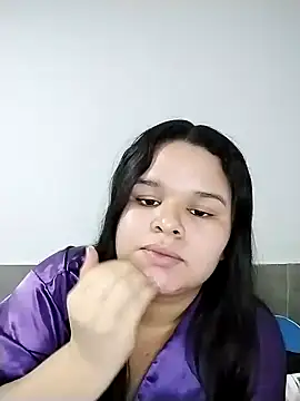 SamanthaStonee online show from 06/18/26, 10:47