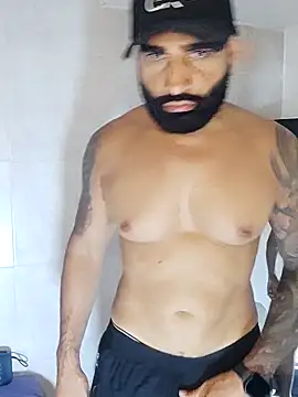 Snapshot of Lucius40 chatting on 02/09/26, 08:35 Lucius40 online show from 02/09/26, 08:35