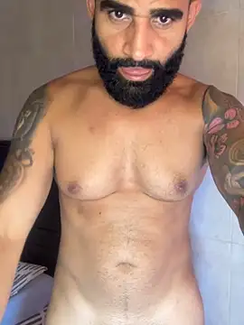 Snapshot of Lucius40 chatting on 03/22/26, 04:05 Lucius40 online show from 03/22/26, 04:05