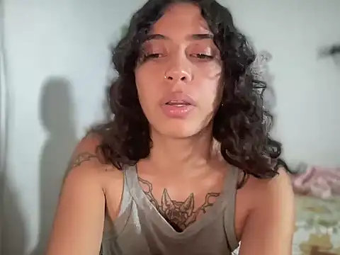 Snapshot of Antonia-bloom chatting on 02/12/26, 03:45 Antonia-bloom online show from 02/12/26, 03:45