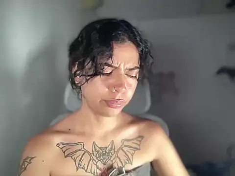 Snapshot of Antonia-bloom chatting on 03/03/26, 04:18 Antonia-bloom online show from 03/03/26, 04:18