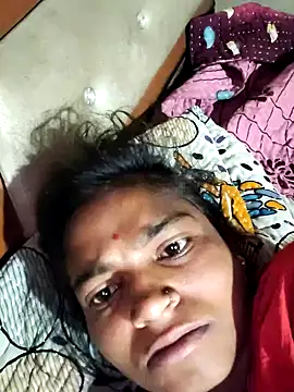 Snapshot of Gungun_thakur chatting on 02/14/26, 11:45 Gungun thakur online show from 02/14/26, 11:45