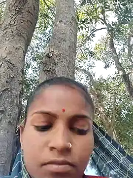 Snapshot of Gungun_thakur chatting on 03/05/26, 08:21 Gungun thakur online show from 03/05/26, 08:21