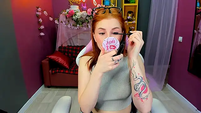 Snapshot of MiraBoom chatting on 03/12/26, 09:32 MiraBoom online show from 03/12/26, 09:32