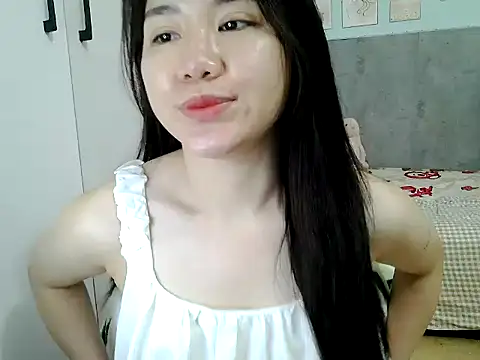 Snapshot of Amy8386 chatting on 05/05/26, 05:04 Amy8386 online show from 05/05/26, 05:04