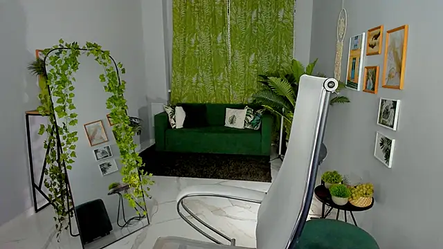 MaoqiBeverly online show from 05/07/26, 08:20