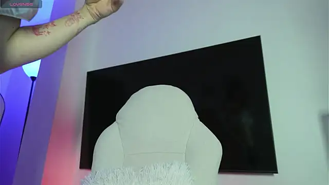 Just Lu online show from 03/05/26, 05:36