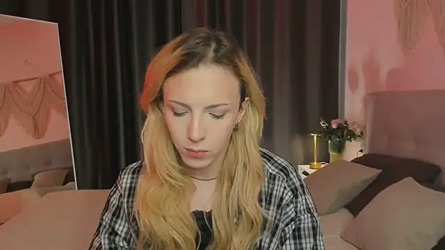 Tiffany  King online show from 04/29/26, 05:44