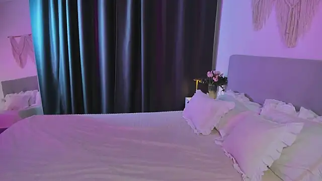 Tiffany  King online show from 05/01/26, 05:34