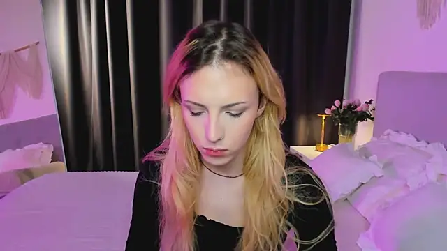 Tiffany  King online show from 05/06/26, 05:46
