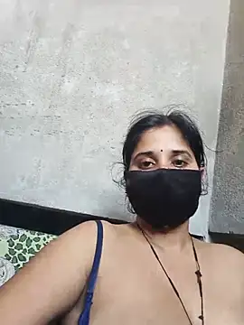 Snapshot of Sexy_khushi19 chatting on 06/24/26, 04:44 Sexy khushi19 online show from 06/24/26, 04:44