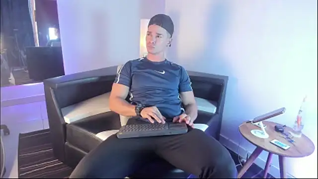 CRISTHIAN WOLF1 online show from 05/19/26, 08:59
