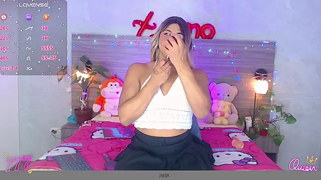 Snapshot of Sophia_Valentina chatting on 05/26/26, 04:41 Sophia Valentina online show from 05/26/26, 04:41