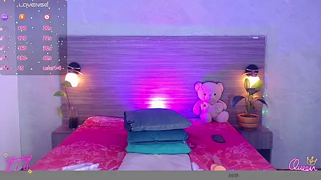 Snapshot of Sophia_Valentina chatting on 06/25/26, 05:12 Sophia Valentina online show from 06/25/26, 05:12