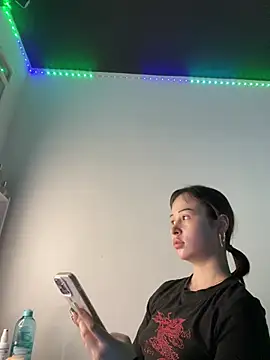 Just-Lilly online show from 04/26/26, 02:04