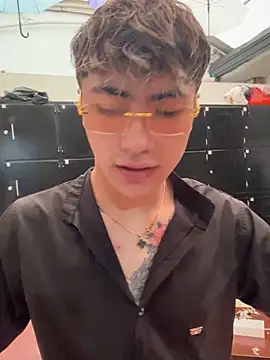 Snapshot of AlexanderCollman2 chatting on 04/03/26, 09:46 AlexanderCollman2 online show from 04/03/26, 09:46