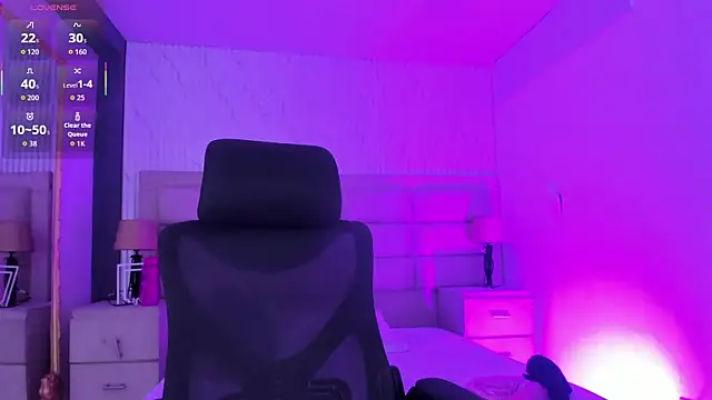 CarolineFyre online show from 04/24/26, 12:51