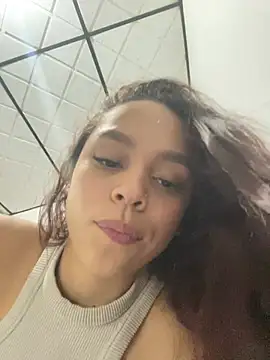 CarolineFyre online show from 04/28/26, 12:09