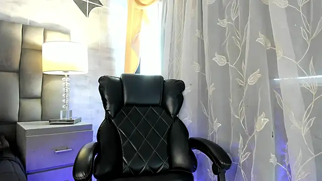CarolineFyre online show from 05/01/26, 02:10