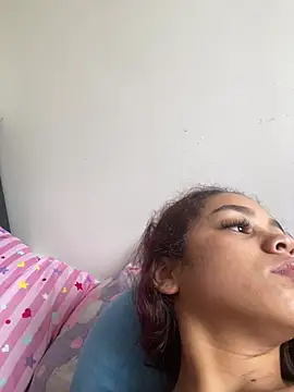 Snapshot of CarolineFyre chatting on 06/27/26, 12:22 CarolineFyre online show from 06/27/26, 12:22