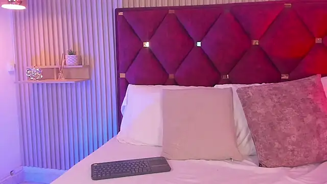 Snapshot of Axa_Graham chatting on 02/24/26, 07:12 Axa Graham online show from 02/24/26, 07:12