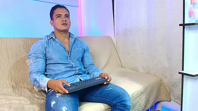 jhon nicolas online show from 06/07/26, 08:45