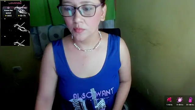 LuciaMiilf online show from 06/22/26, 10:07