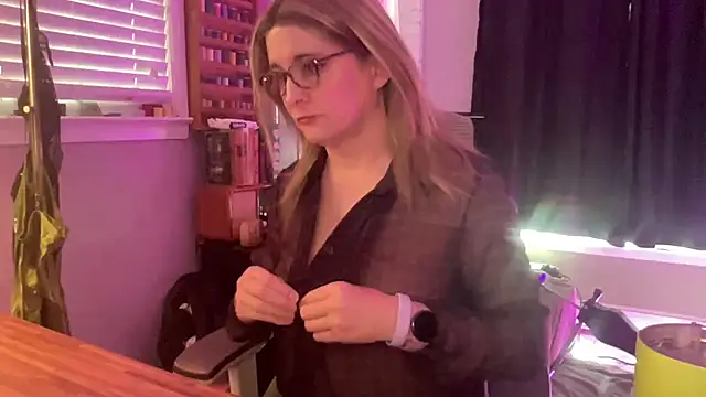 Snapshot of wetrainbows chatting on 03/11/26, 05:30 wetrainbows online show from 03/11/26, 05:30