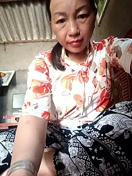 Snapshot of baby_112233 chatting on 06/08/26, 01:50 baby 112233 online show from 06/08/26, 01:50