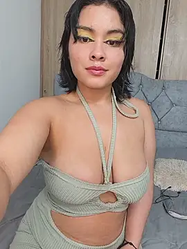 zoe love18 online show from 06/20/26, 04:15