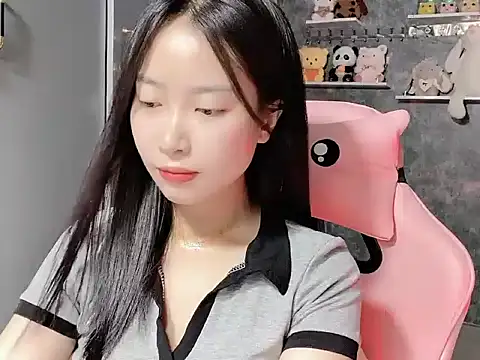 Linne6789 online show from 04/04/26, 04:11