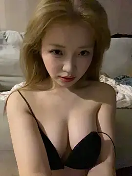 Snapshot of Rabbit-15 chatting on 05/07/26, 01:16 Rabbit-15 online show from 05/07/26, 01:16
