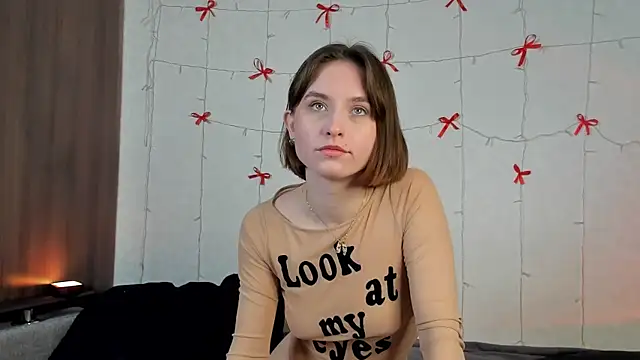 VelvetCaress online show from 06/24/26, 07:51