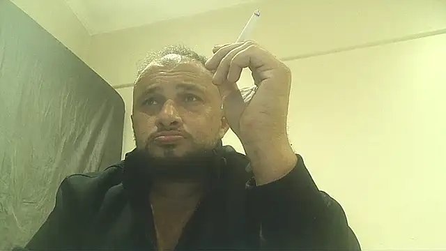 Snapshot of Und3rcntrol chatting on 03/30/26, 12:39 Und3rcntrol online show from 03/30/26, 12:39