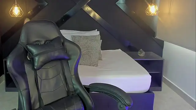 Snapshot of charlottee27_ chatting on 02/28/26, 07:48 charlottee27 online show from 02/28/26, 07:48