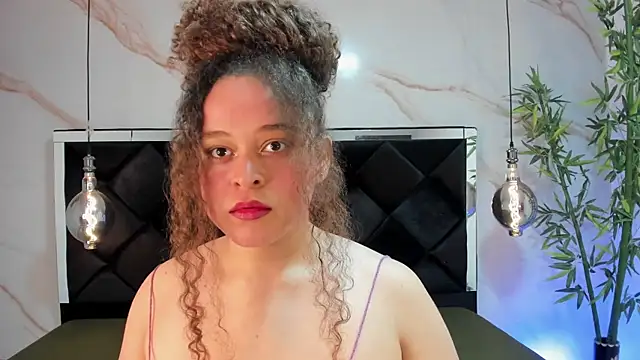 Snapshot of IrinaVoshh_ chatting on 03/23/26, 07:18 IrinaVoshh online show from 03/23/26, 07:18