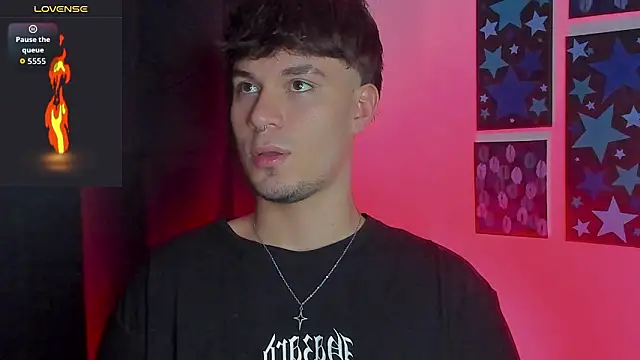 Snapshot of manu__05 chatting on 03/07/26, 01:02 manu 05 online show from 03/07/26, 01:02