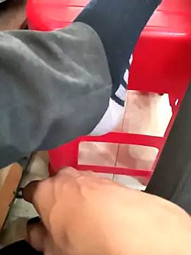 Snapshot of Castrol1289 chatting on 02/05/26, 10:09 Castrol1289 online show from 02/05/26, 10:09