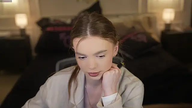 Zlata Sky online show from 06/11/26, 02:48