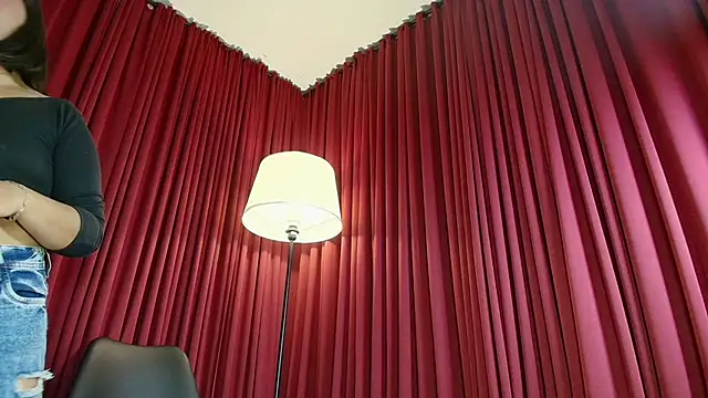 Snapshot of Sharlotte__1 chatting on 03/07/26, 11:40 Sharlotte 1 online show from 03/07/26, 11:40