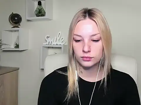 Snapshot of VelvetAngela chatting on 03/10/26, 06:40 VelvetAngela online show from 03/10/26, 06:40